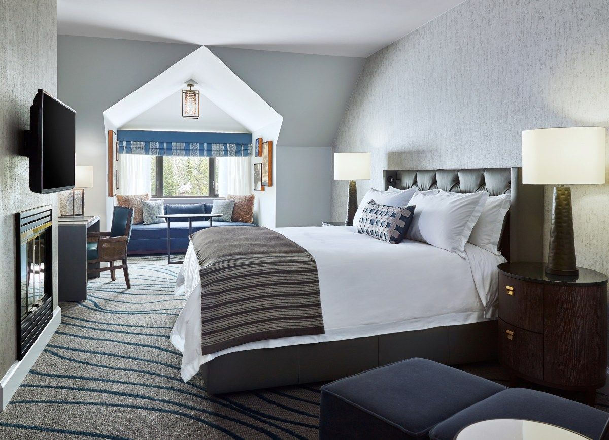 Grand Hyatt Vail - premium fireplace mountain view room, king bed and sitting area in window